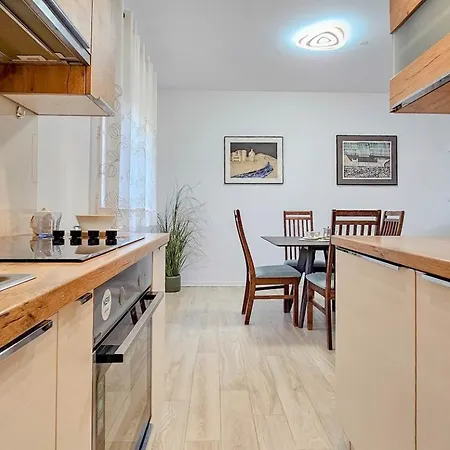 Clai 3 Apartman *
