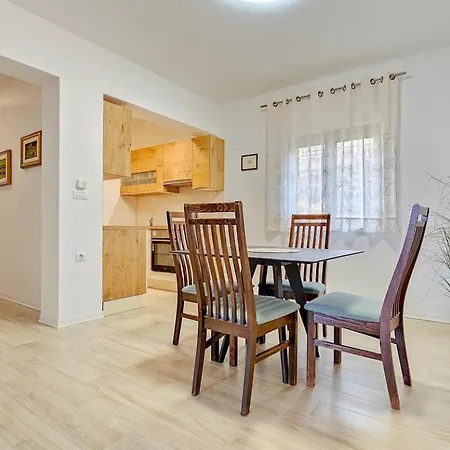 Apartment Clai 3 *