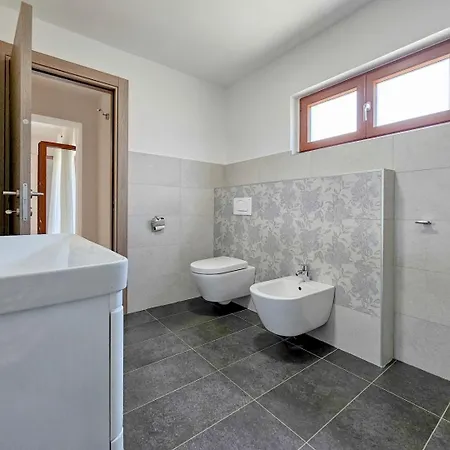 Apartment Clai 3